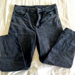 American Eagle Black Mom Jean, Size 12 Short
